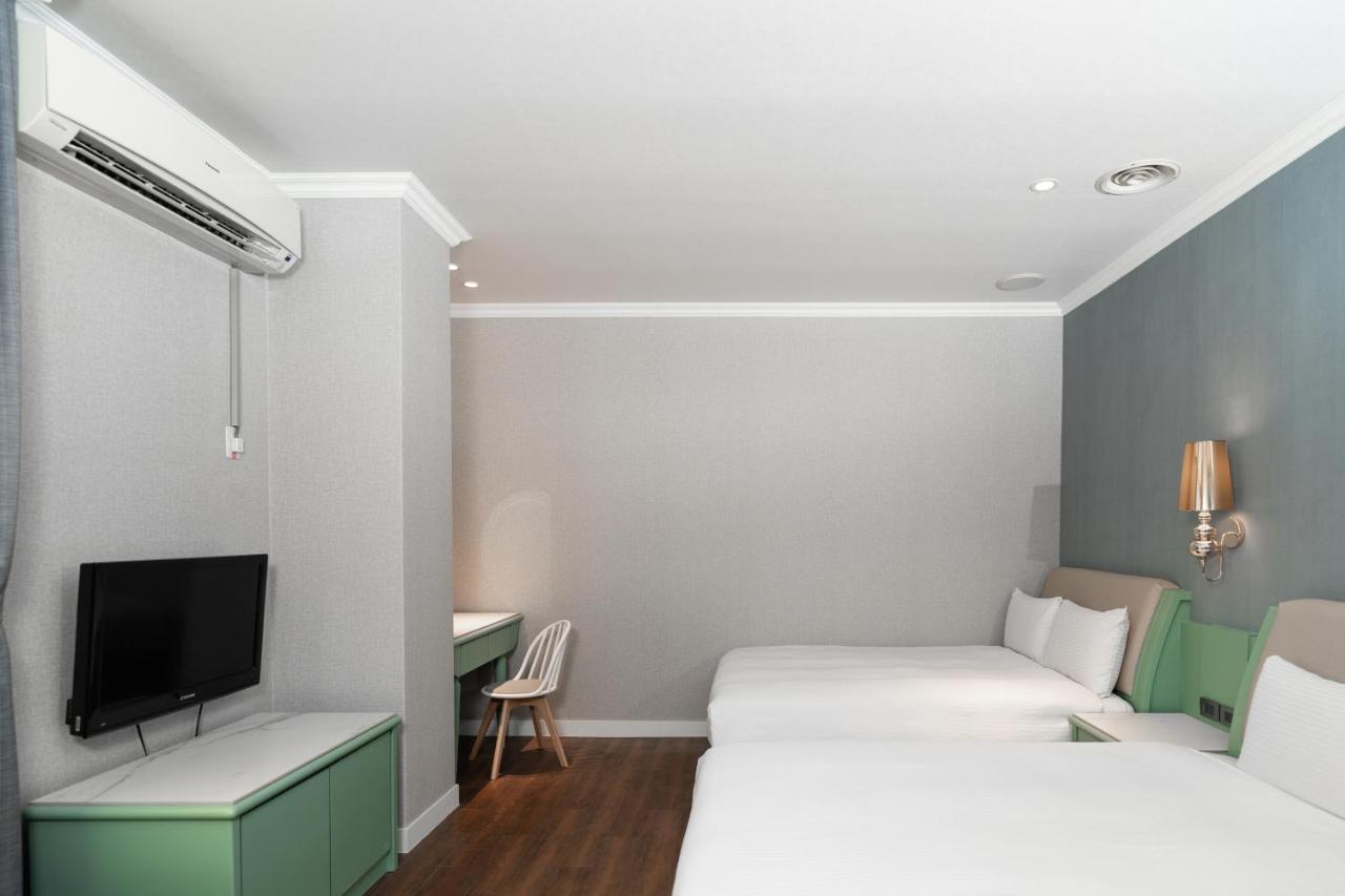 Fu Hsiang Hotel Yilan Dış mekan fotoğraf