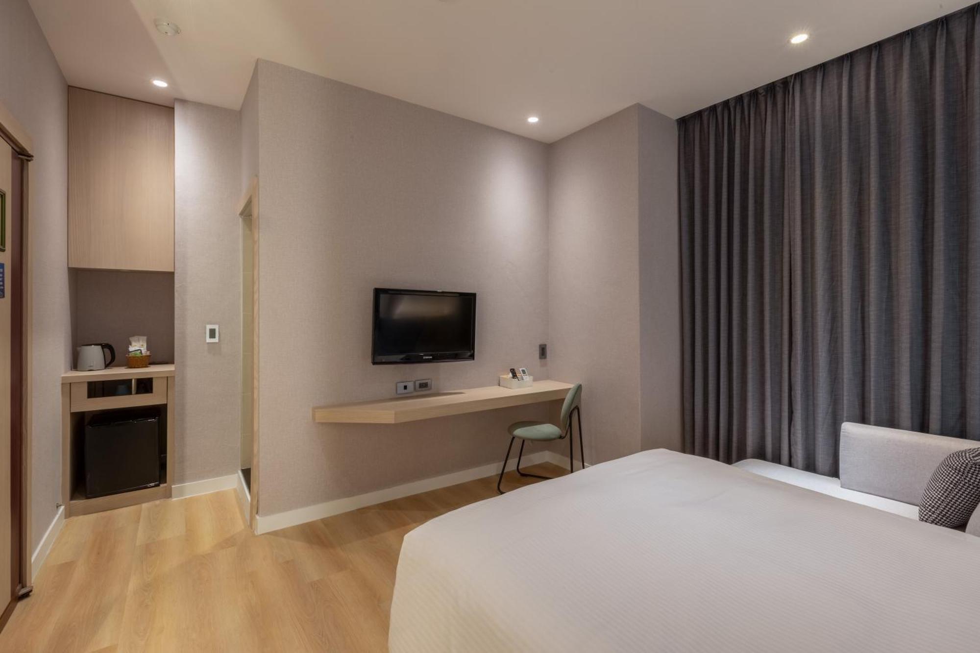 Fu Hsiang Hotel Yilan Oda fotoğraf